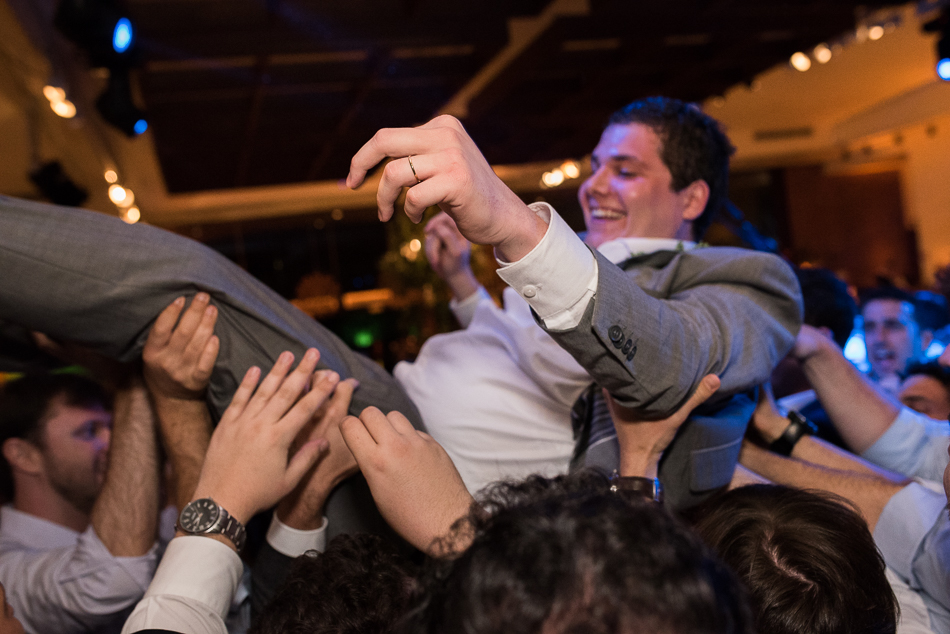 Casamento-judaico-chupá-mazal-tov-fotografo-de-casamento-judaico-fotografo-de-casamento-rio-de-janeiro-cerimonia-de-casamento-judaico-religiao-judaica-cohen-cerimonial-galeria-jardim-sitio-meio-do-mato-kipá-clara-sampaio-fotografia-casamento-de-dia-casamento-judeu-sinagoga-torá