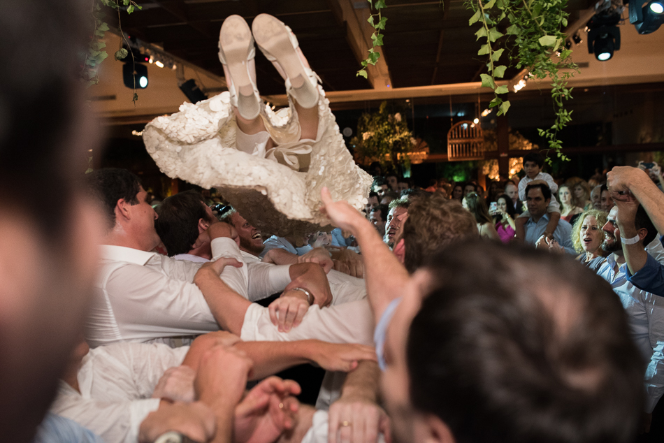 Casamento-judaico-chupá-mazal-tov-fotografo-de-casamento-judaico-fotografo-de-casamento-rio-de-janeiro-cerimonia-de-casamento-judaico-religiao-judaica-cohen-cerimonial-galeria-jardim-sitio-meio-do-mato-kipá-clara-sampaio-fotografia-casamento-de-dia-casamento-judeu-sinagoga-torá