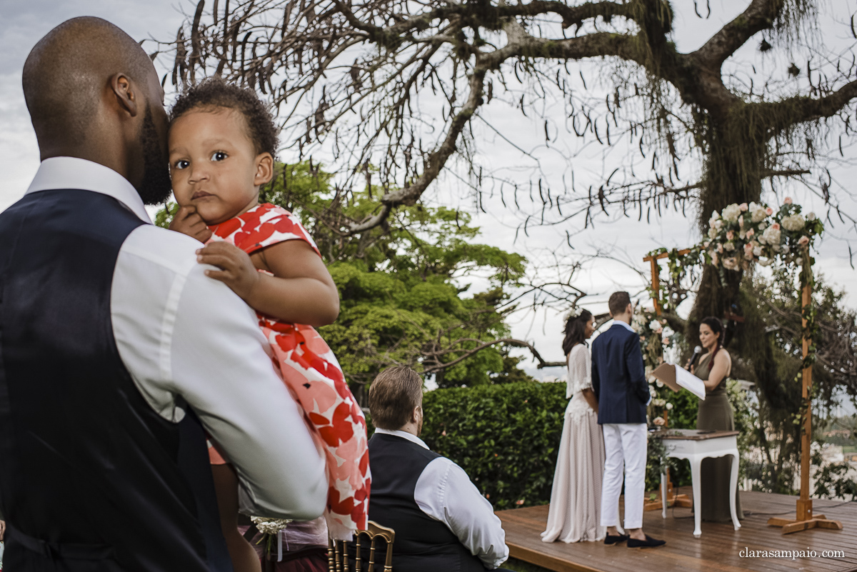 Destination wedding, casando de dia, casamento criativo, destination wedding Brazil, destination wedding rio de Janeiro, vestido de noiva, decoração casamento de dia, maquiagem de casamento, sapato de noiva, casando no solar real, Clara Sampaio Fotografia