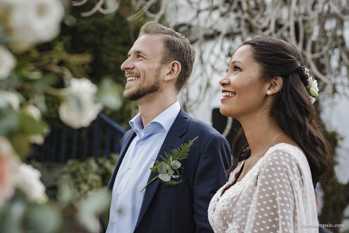 Destination wedding, casando de dia, casamento criativo, destination wedding Brazil, destination wedding rio de Janeiro, vestido de noiva, decoração casamento de dia, maquiagem de casamento, sapato de noiva, casando no solar real, Clara Sampaio Fotografia