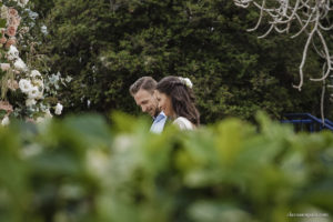 Destination wedding, casando de dia, casamento criativo, destination wedding Brazil, destination wedding rio de Janeiro, vestido de noiva, decoração casamento de dia, maquiagem de casamento, sapato de noiva, casando no solar real, Clara Sampaio Fotografia