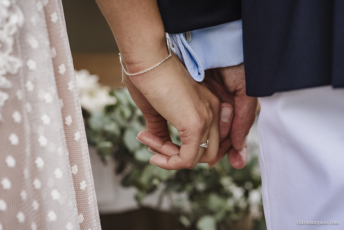 Destination wedding, casando de dia, casamento criativo, destination wedding Brazil, destination wedding rio de Janeiro, vestido de noiva, decoração casamento de dia, maquiagem de casamento, sapato de noiva, casando no solar real, Clara Sampaio Fotografia