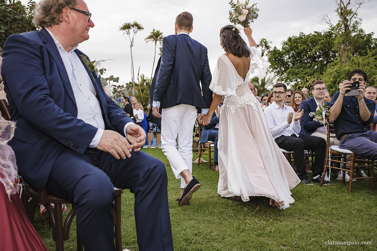 Destination wedding, casando de dia, casamento criativo, destination wedding Brazil, destination wedding rio de Janeiro, vestido de noiva, decoração casamento de dia, maquiagem de casamento, sapato de noiva, casando no solar real, Clara Sampaio Fotografia