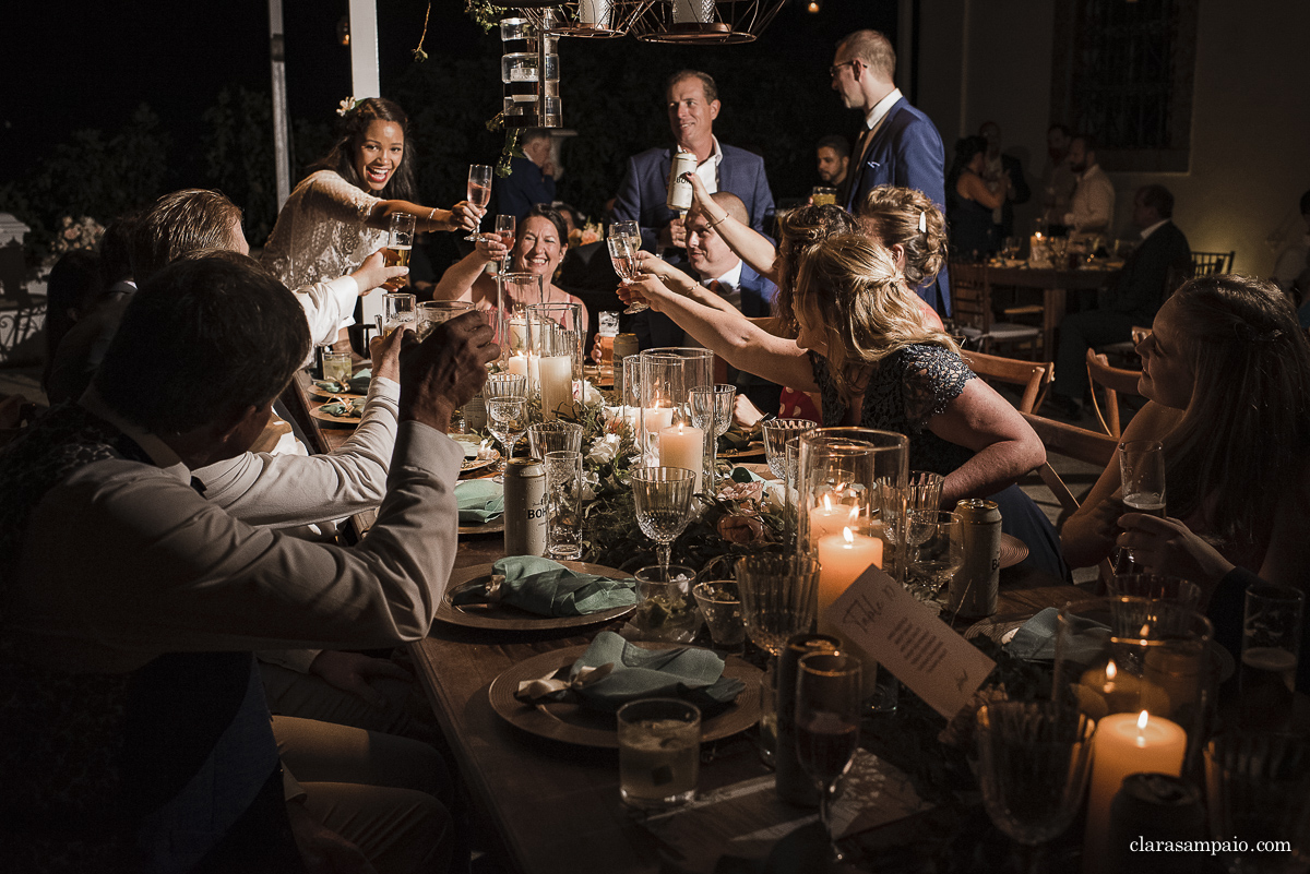 Destination wedding, casando de dia, casamento criativo, destination wedding Brazil, destination wedding rio de Janeiro, vestido de noiva, decoração casamento de dia, maquiagem de casamento, sapato de noiva, casando no solar real, Clara Sampaio Fotografia