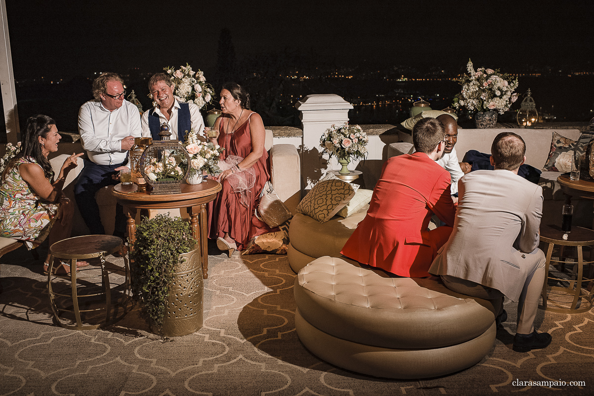 Destination wedding, casando de dia, casamento criativo, destination wedding Brazil, destination wedding rio de Janeiro, vestido de noiva, decoração casamento de dia, maquiagem de casamento, sapato de noiva, casando no solar real, Clara Sampaio Fotografia