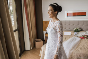 Casamento no mosteiro de São Bento, casamento criativo, melhor fotógrafo de casamento rio de janeiro, fotógrafo de casamento rj, casamento católico, vestido de noiva, making of no hotel novo mundo, clara Sampaio fotografia