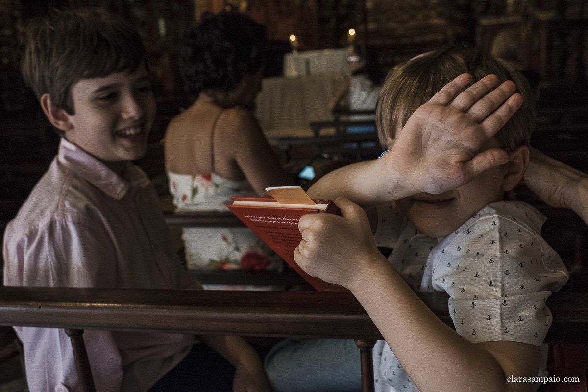 Casamento no mosteiro de São Bento, casamento criativo, melhor fotógrafo de casamento rio de janeiro, fotógrafo de casamento rj, casamento católico, vestido de noiva, making of no hotel novo mundo, clara Sampaio fotografia