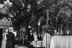 Casamento no mosteiro de São Bento, casamento criativo, melhor fotógrafo de casamento rio de janeiro, fotógrafo de casamento rj, casamento católico, vestido de noiva, making of no hotel novo mundo, clara Sampaio fotografia