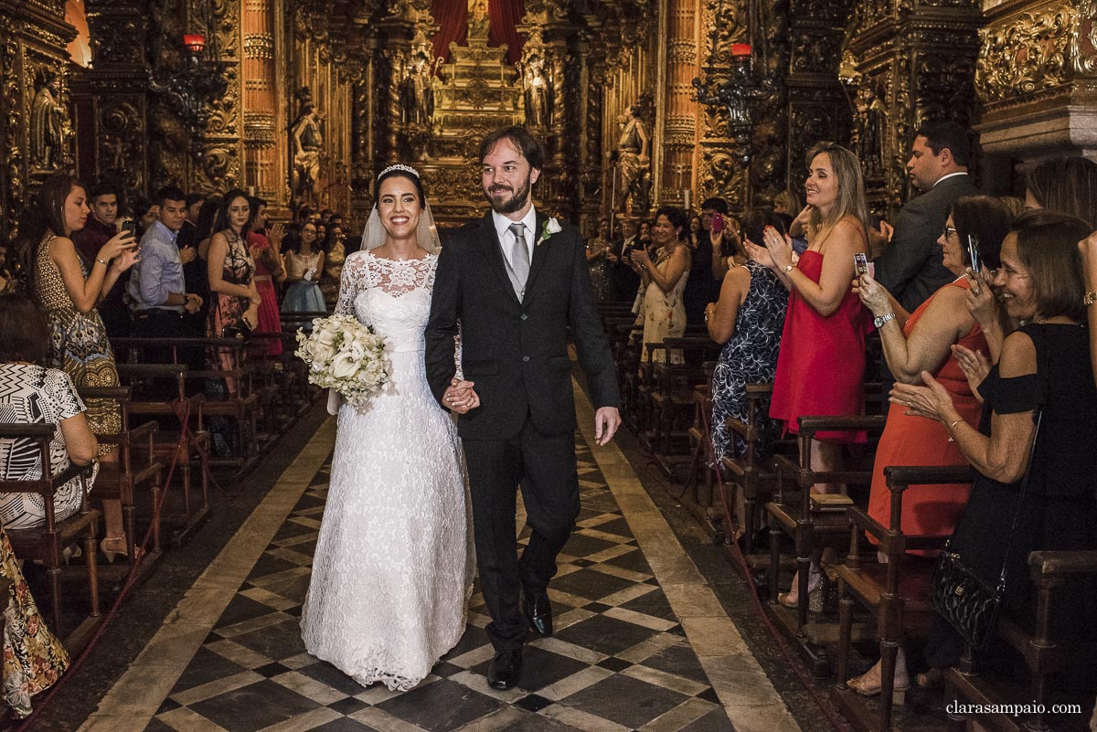 Casamento no mosteiro de São Bento, casamento criativo, melhor fotógrafo de casamento rio de janeiro, fotógrafo de casamento rj, casamento católico, vestido de noiva, making of no hotel novo mundo, clara Sampaio fotografia