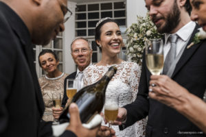 Casamento no mosteiro de São Bento, casamento criativo, melhor fotógrafo de casamento rio de janeiro, fotógrafo de casamento rj, casamento católico, vestido de noiva, making of no hotel novo mundo, clara Sampaio fotografia