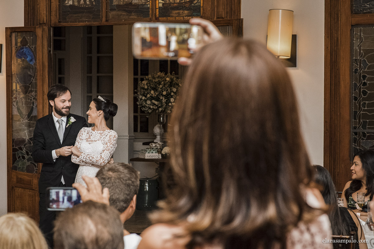 Casamento no mosteiro de São Bento, casamento criativo, melhor fotógrafo de casamento rio de janeiro, fotógrafo de casamento rj, casamento católico, vestido de noiva, making of no hotel novo mundo, clara Sampaio fotografia