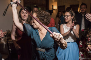 Casamento no mosteiro de São Bento, casamento criativo, melhor fotógrafo de casamento rio de janeiro, fotógrafo de casamento rj, casamento católico, vestido de noiva, making of no hotel novo mundo, clara Sampaio fotografia