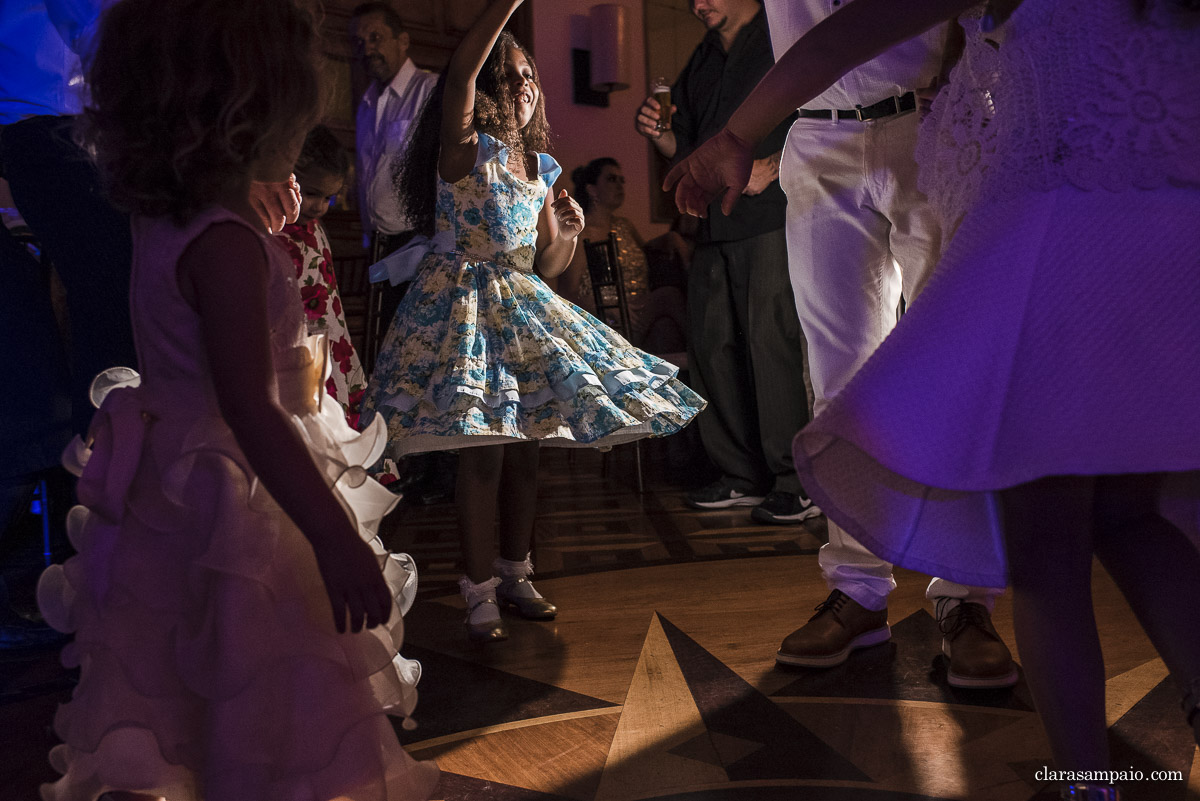 Casamento no mosteiro de São Bento, casamento criativo, melhor fotógrafo de casamento rio de janeiro, fotógrafo de casamento rj, casamento católico, vestido de noiva, making of no hotel novo mundo, clara Sampaio fotografia