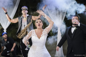 Casamento com atrações especiais, casamento com baile do Danny, casamento com bateria de escola de samba, melhor fotógrafo de casamento rio de janeiro, fotografia de casamento rio de janeiro, vestido de noiva, casando no Copacabana palace, clara Sampaio fotografia