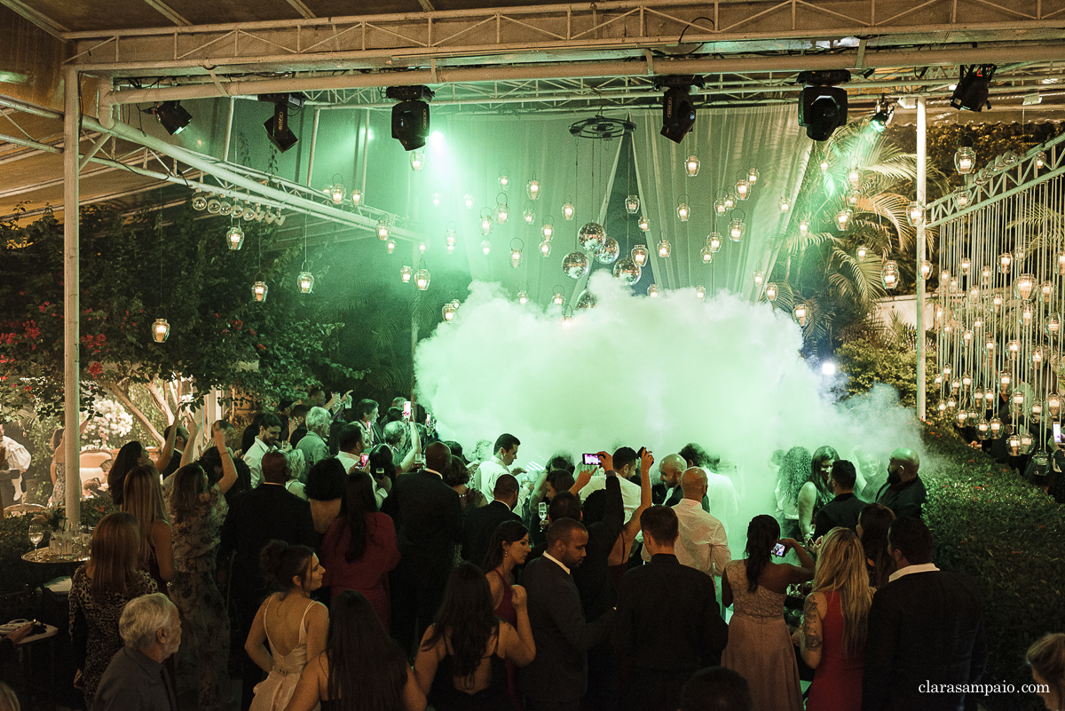 Casamento com atrações especiais, casamento com baile do Danny, casamento com bateria de escola de samba, melhor fotógrafo de casamento rio de janeiro, fotografia de casamento rio de janeiro, vestido de noiva, casando no Copacabana palace, clara Sampaio fotografia