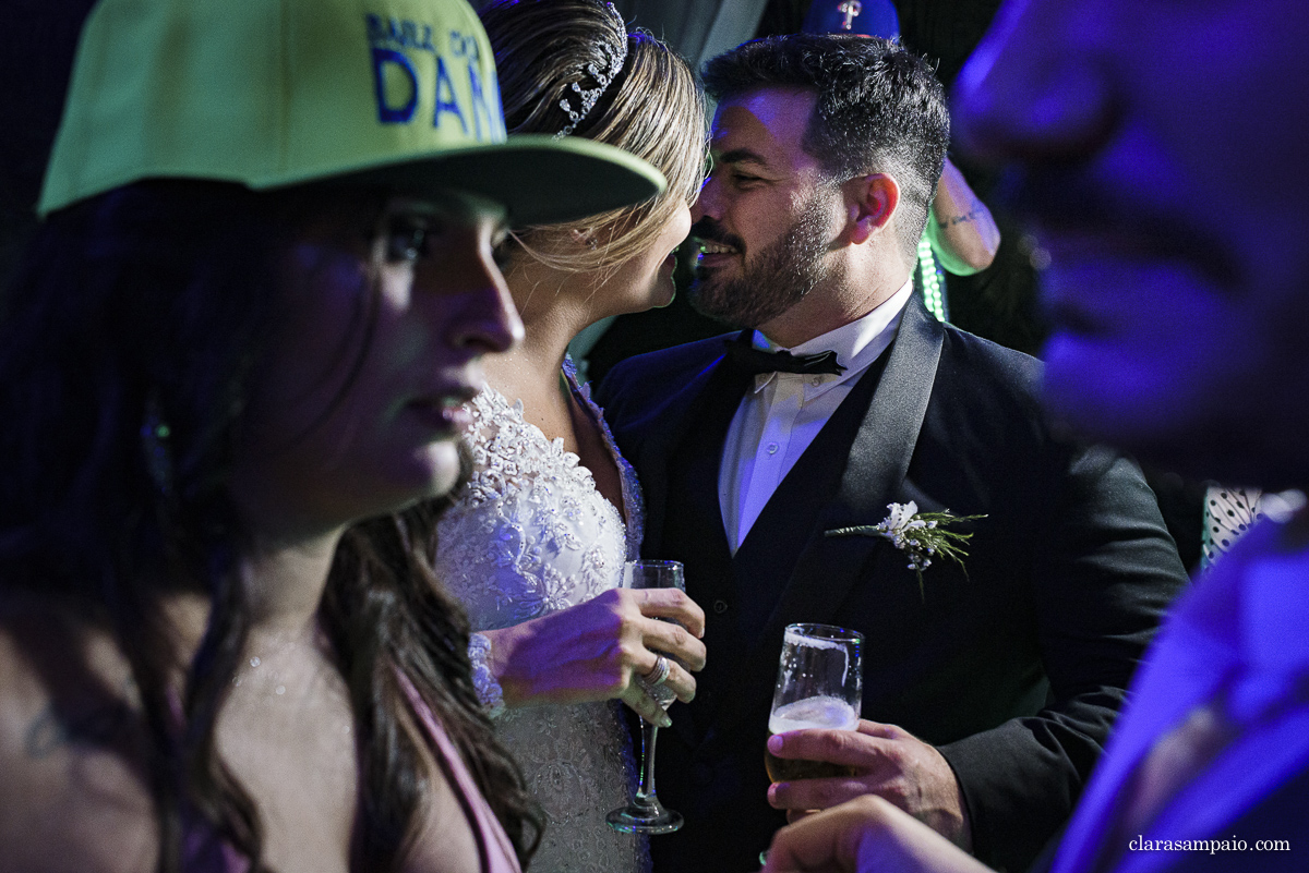 Casamento com atrações especiais, casamento com baile do Danny, casamento com bateria de escola de samba, melhor fotógrafo de casamento rio de janeiro, fotografia de casamento rio de janeiro, vestido de noiva, casando no Copacabana palace, clara Sampaio fotografia