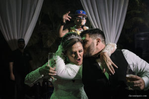 Casamento com atrações especiais, casamento com baile do Danny, casamento com bateria de escola de samba, melhor fotógrafo de casamento rio de janeiro, fotografia de casamento rio de janeiro, vestido de noiva, casando no Copacabana palace, clara Sampaio fotografia