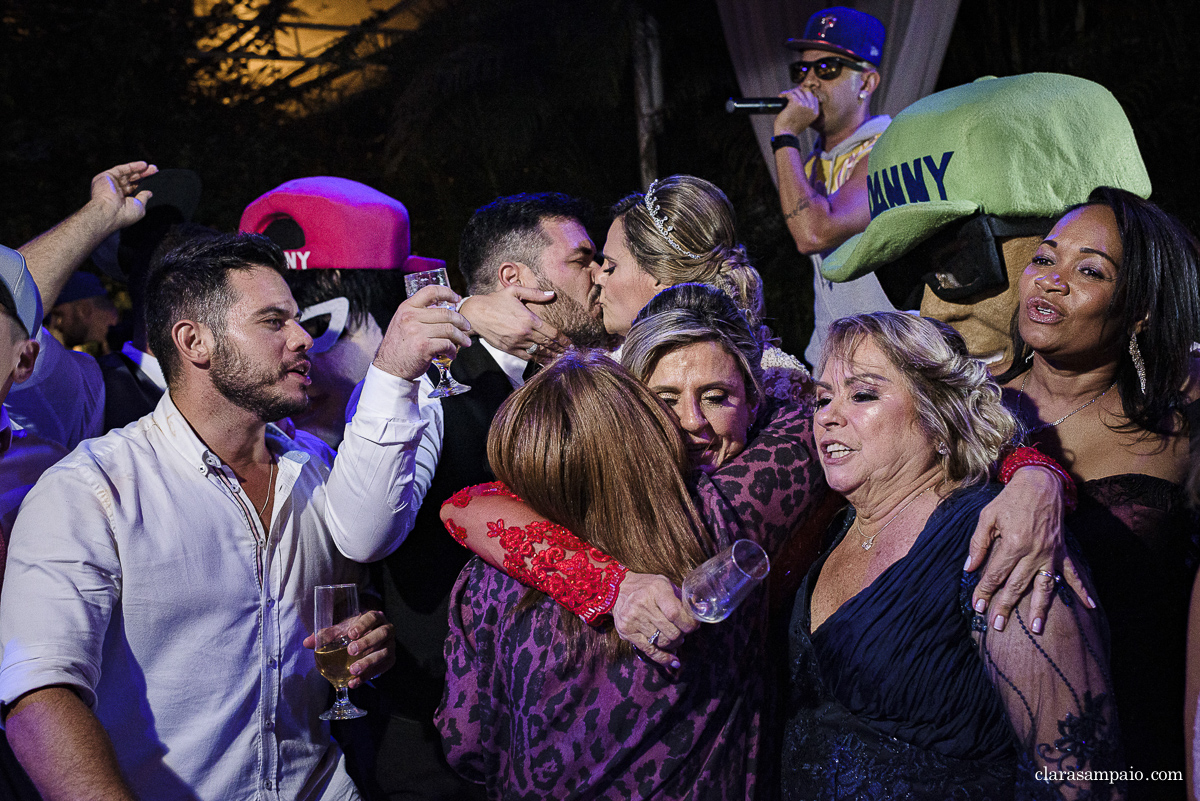 Casamento com atrações especiais, casamento com baile do Danny, casamento com bateria de escola de samba, melhor fotógrafo de casamento rio de janeiro, fotografia de casamento rio de janeiro, vestido de noiva, casando no Copacabana palace, clara Sampaio fotografia