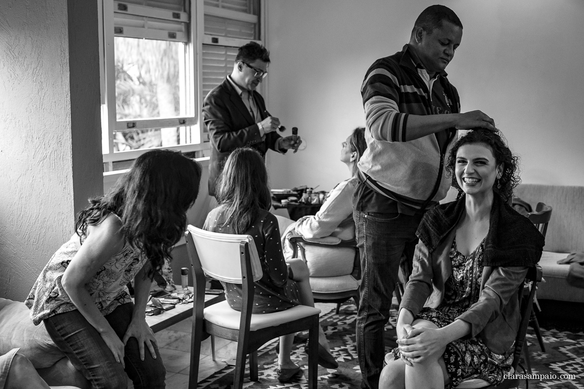 Casamento em casa, noivas 2021, noivas 2022, vestido de noiva, casamento criativo, melhor fotógrafo de casamento, fotógrafa de casamento rio de janeiro, imagens únicas, memórias, making of, cerimônia de casamento, festa de casamento, casando em casa, casando no rio de janeiro, clara Sampaio fotografia