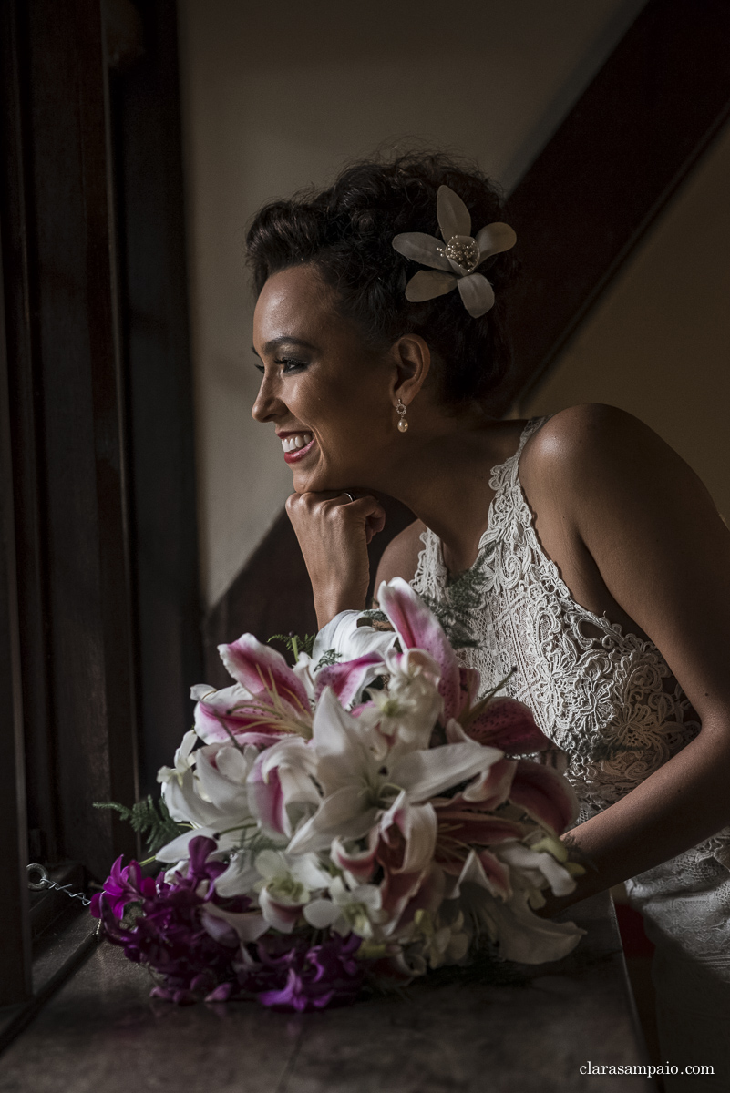 Casamento em casa, noivas 2021, noivas 2022, vestido de noiva, casamento criativo, melhor fotógrafo de casamento, fotógrafa de casamento rio de janeiro, imagens únicas, memórias, making of, cerimônia de casamento, festa de casamento, casando em casa, casando no rio de janeiro, clara Sampaio fotografia