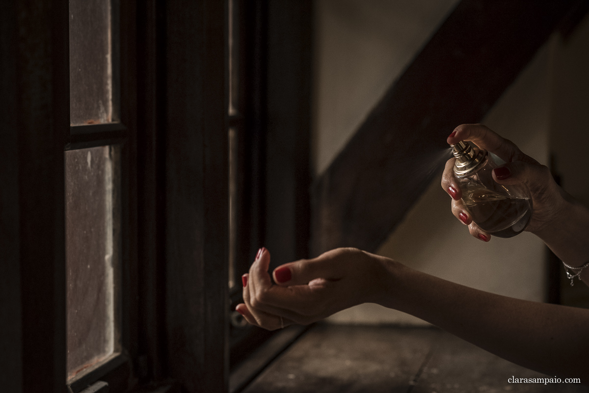 Casamento em casa, noivas 2021, noivas 2022, vestido de noiva, casamento criativo, melhor fotógrafo de casamento, fotógrafa de casamento rio de janeiro, imagens únicas, memórias, making of, cerimônia de casamento, festa de casamento, casando em casa, casando no rio de janeiro, clara Sampaio fotografia