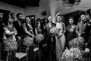 Casamento em casa, noivas 2021, noivas 2022, vestido de noiva, casamento criativo, melhor fotógrafo de casamento, fotógrafa de casamento rio de janeiro, imagens únicas, memórias, making of, cerimônia de casamento, festa de casamento, casando em casa, casando no rio de janeiro, clara Sampaio fotografia