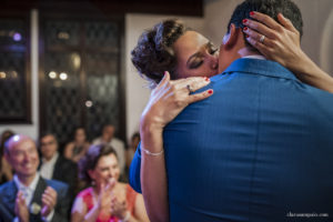 Casamento em casa, noivas 2021, noivas 2022, vestido de noiva, casamento criativo, melhor fotógrafo de casamento, fotógrafa de casamento rio de janeiro, imagens únicas, memórias, making of, cerimônia de casamento, festa de casamento, casando em casa, casando no rio de janeiro, clara Sampaio fotografia