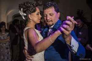 Casamento em casa, noivas 2021, noivas 2022, vestido de noiva, casamento criativo, melhor fotógrafo de casamento, fotógrafa de casamento rio de janeiro, imagens únicas, memórias, making of, cerimônia de casamento, festa de casamento, casando em casa, casando no rio de janeiro, clara Sampaio fotografia