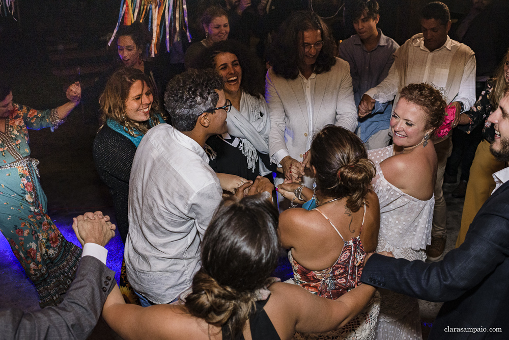 Casamento em friburgo, casamento na serra carioca, casamento na chuva, casamento no frio, casamento no inverno, fotógrafo de casamento rio de janeiro, fotógrafo de casamento Ribeirão Preto, fotógrafo de casamento brasil, fotógrafo de casamento budista, casamento budista, vestido de noiva, clara sampaio fotografia