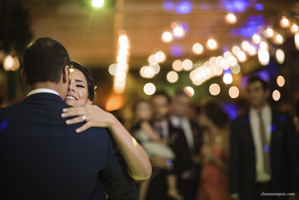 Festa maravilhosa do casamento na casa das canoas, recepção impecável organizada pelo cerimonial céu de tule, festa de casamento mais linda e colorida na casa das canoas, Isabela e Bernardo se casaram em uma festa linda na casa das canoas, festa de casamento especial e cheia de amor na casa das canoas no rio de janeiro