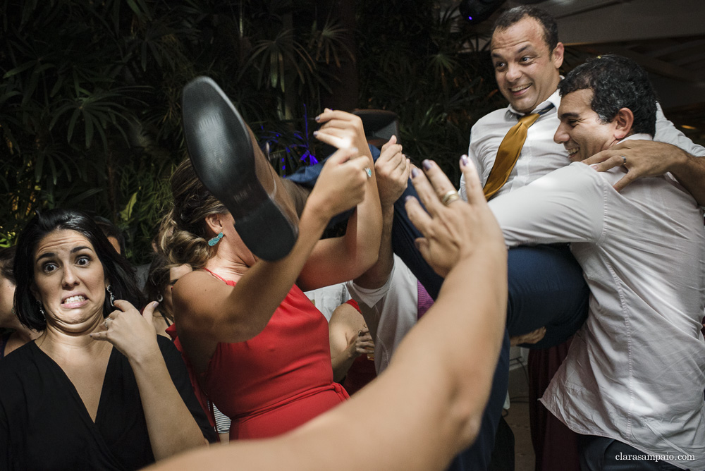 Festa maravilhosa do casamento na casa das canoas, recepção impecável organizada pelo cerimonial céu de tule, festa de casamento mais linda e colorida na casa das canoas, Isabela e Bernardo se casaram em uma festa linda na casa das canoas, festa de casamento especial e cheia de amor na casa das canoas no rio de janeiro