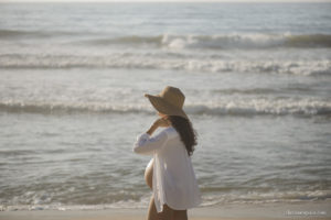 Ensaio de gestante na praia, ensaio de gestante rio de janeiro, ensaio de gestante ao ar livre, ensaio de gestante criativo, melhor fotógrafa de gestante, ensaio de gestante recreio, ensaio de gestante no pontal, ensaio de gestante prainha, Clara Sampaio Fotografia