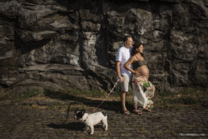 Ensaio de gestante com pet, Ensaio de gestante criativo, Ensaio de gestante ao ar livre, Ensaio de gestante o que usar, Ensaio de gestante na praia, melhor fotógrafa de parto, melhor fotógrafa de família, melhor fotógrafa de peto, clara Sampaio fotografia