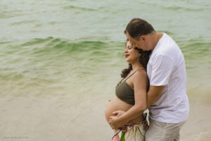 Ensaio de gestante com pet, Ensaio de gestante criativo, Ensaio de gestante ao ar livre, Ensaio de gestante o que usar, Ensaio de gestante na praia, melhor fotógrafa de parto, melhor fotógrafa de família, melhor fotógrafa de peto, clara Sampaio fotografia