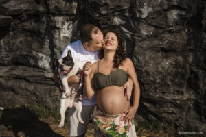 Ensaio de gestante com pet, Ensaio de gestante criativo, Ensaio de gestante ao ar livre, Ensaio de gestante o que usar, Ensaio de gestante na praia, melhor fotógrafa de parto, melhor fotógrafa de família, melhor fotógrafa de peto, clara Sampaio fotografia