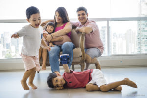 fotógrafa da família, fotografo familia, fotografia de família, fotógrafo documental, ensaio de gestante, ensaio de gestante em casa, melhor fotógrafa de família, clara sampaio fotografia