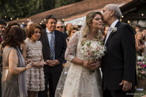 Casamento no sítio meio do mato, casamento no pôr do sol, casamento no fim de tarde, noivas 2021, noivas 2022, casamento criativo, vestido de noiva, casando no meio do mato, melhor fotógrafo de casamento rj, casando no sítio meio do mato, clara Sampaio fotografia