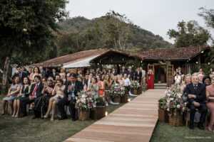 Casamento no sítio meio do mato, casamento no pôr do sol, casamento no fim de tarde, noivas 2021, noivas 2022, casamento criativo, vestido de noiva, casando no meio do mato, melhor fotógrafo de casamento rj, casando no sítio meio do mato, clara Sampaio fotografia