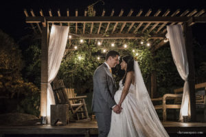 Estória de casamento, casamento criativo, noivas 2021, noivas 2022, casando em búzios, casamento no rio de janeiro, vestido de noiva, making of em niterói, clara Sampaio fotografia