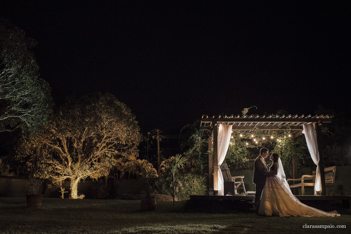 Estória de casamento, casamento criativo, noivas 2021, noivas 2022, casando em búzios, casamento no rio de janeiro, vestido de noiva, making of em niterói, clara Sampaio fotografia