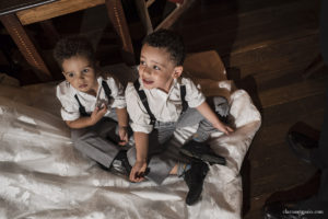 Estória de casamento, casamento criativo, noivas 2021, noivas 2022, casando em búzios, casamento no rio de janeiro, vestido de noiva, making of em niterói, clara Sampaio fotografia