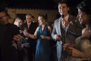 Estória de casamento, casamento criativo, noivas 2021, noivas 2022, casando em búzios, casamento no rio de janeiro, vestido de noiva, making of em niterói, clara Sampaio fotografia