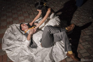 Estória de casamento, casamento criativo, noivas 2021, noivas 2022, casando em búzios, casamento no rio de janeiro, vestido de noiva, making of em niterói, clara Sampaio fotografia