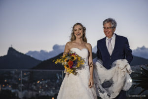 Casamento na confeitaria Colombo, melhor fotógrafo de casamento, casamento na igreja São José, casamento criativo, vestido de noiva, fotos na alerj, making of no hotel prodigy, noivas 2021, noivas 2022, clara Sampaio fotografia