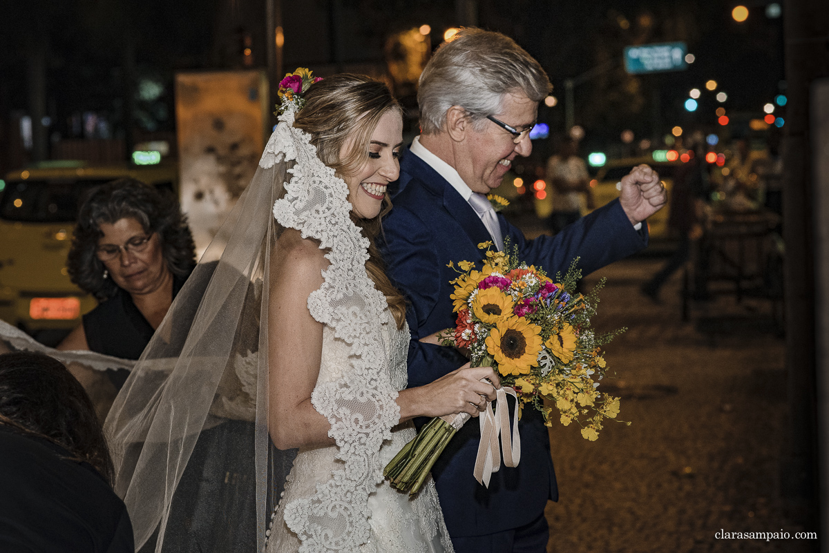 Casamento na confeitaria Colombo, melhor fotógrafo de casamento, casamento na igreja São José, casamento criativo, vestido de noiva, fotos na alerj, making of no hotel prodigy, noivas 2021, noivas 2022, clara Sampaio fotografia