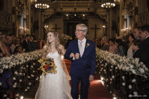 Casamento na confeitaria Colombo, melhor fotógrafo de casamento, casamento na igreja São José, casamento criativo, vestido de noiva, fotos na alerj, making of no hotel prodigy, noivas 2021, noivas 2022, clara Sampaio fotografia