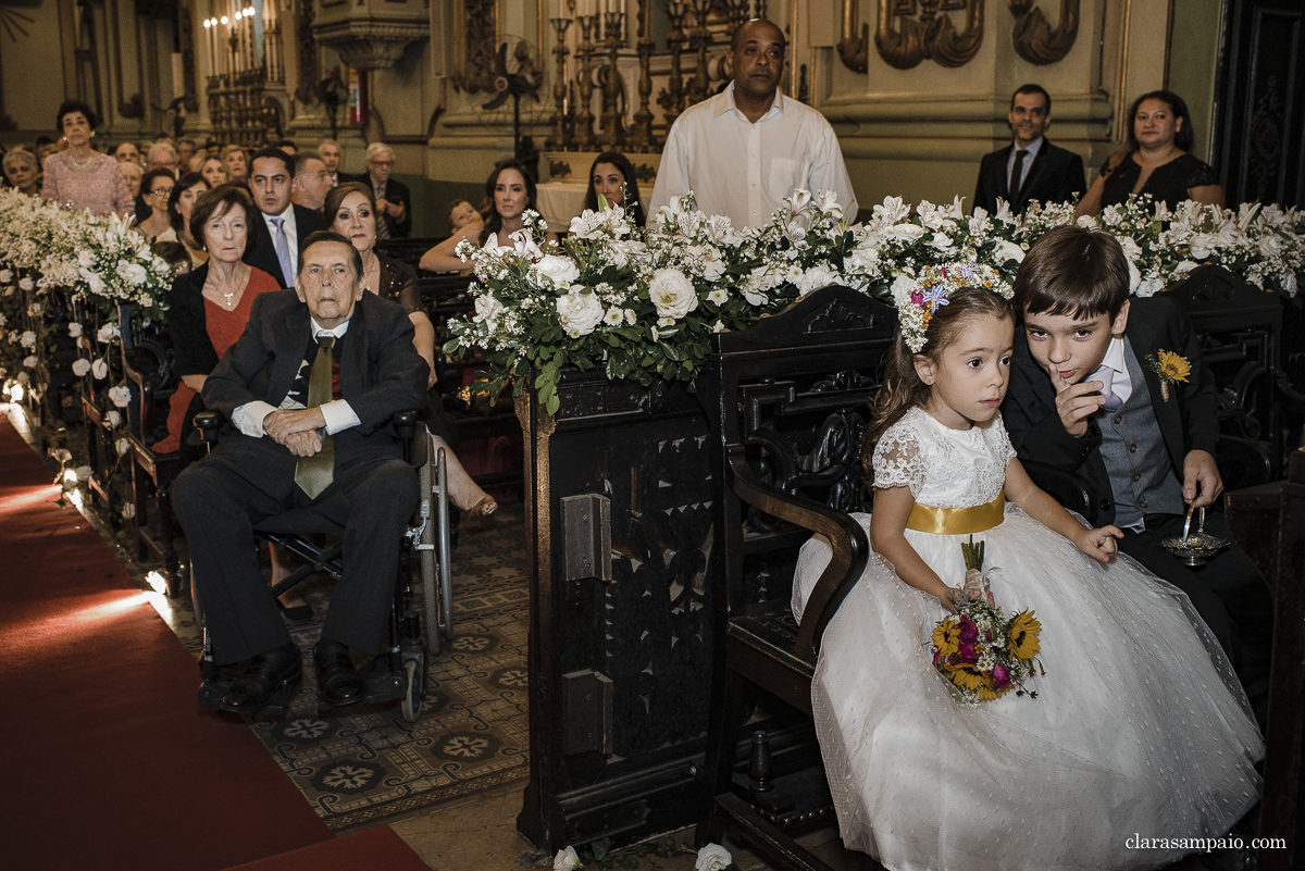 Casamento na confeitaria Colombo, melhor fotógrafo de casamento, casamento na igreja São José, casamento criativo, vestido de noiva, fotos na alerj, making of no hotel prodigy, noivas 2021, noivas 2022, clara Sampaio fotografia