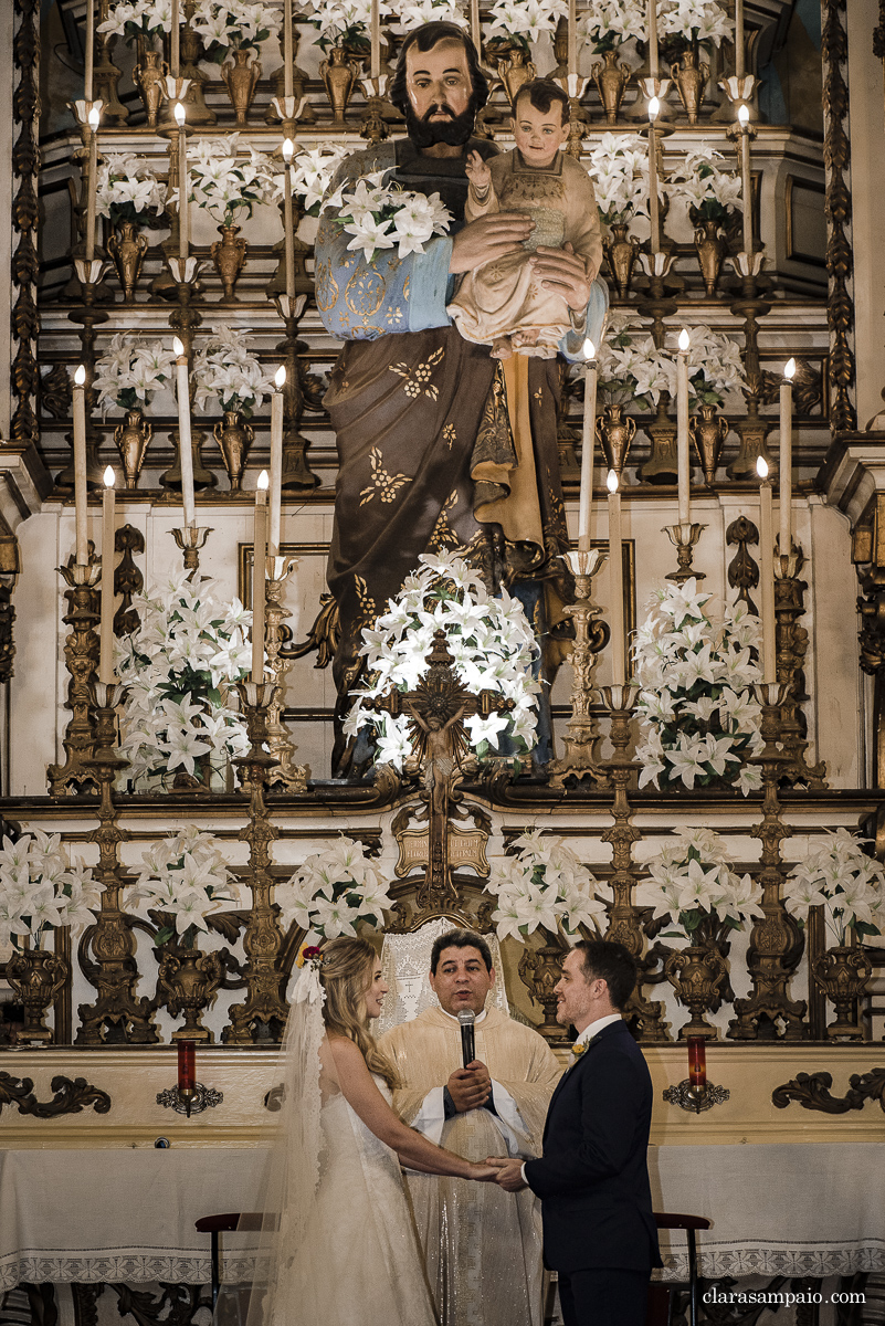 Casamento na confeitaria Colombo, melhor fotógrafo de casamento, casamento na igreja São José, casamento criativo, vestido de noiva, fotos na alerj, making of no hotel prodigy, noivas 2021, noivas 2022, clara Sampaio fotografia