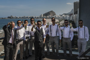 Casamento no fim de tarde, melhor fotógrafo de casamento, casamento na Casa da Polônia, casamento criativo, vestido de noiva, making of em casa, noivas 2021, noivas 2022, clara Sampaio fotografia, noivas 2023, casamento de dia, decoração para casamento de dia