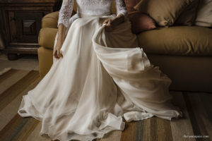 Casamento no fim de tarde, melhor fotógrafo de casamento, casamento na Casa da Polônia, casamento criativo, vestido de noiva, making of em casa, noivas 2021, noivas 2022, clara Sampaio fotografia, noivas 2023, casamento de dia, decoração para casamento de dia